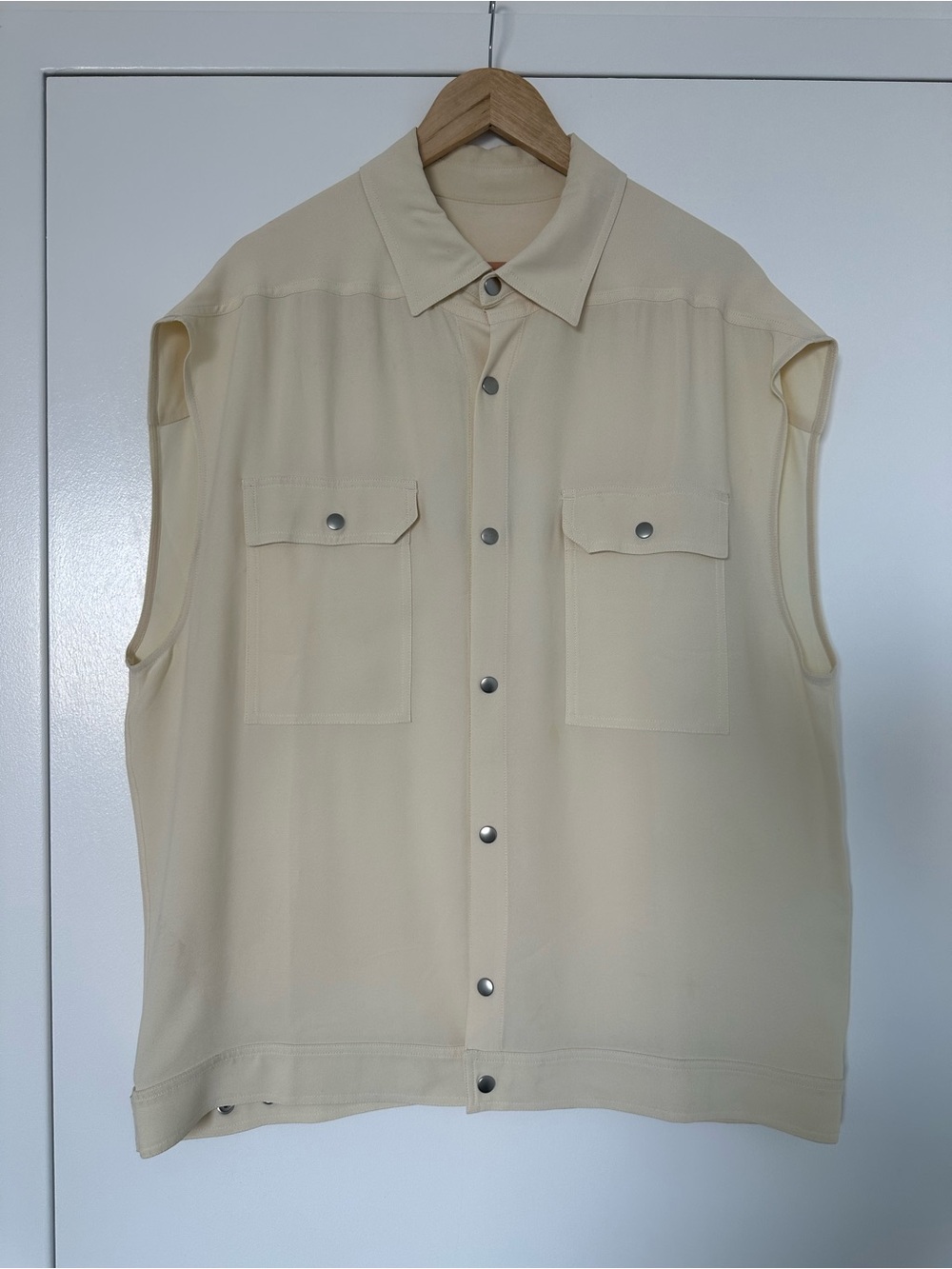 Rick Owens Sleeveless Button-Front Vest in Light Cream